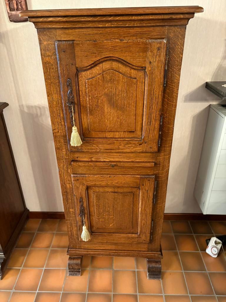 Massief eiken barkast., Ophalen