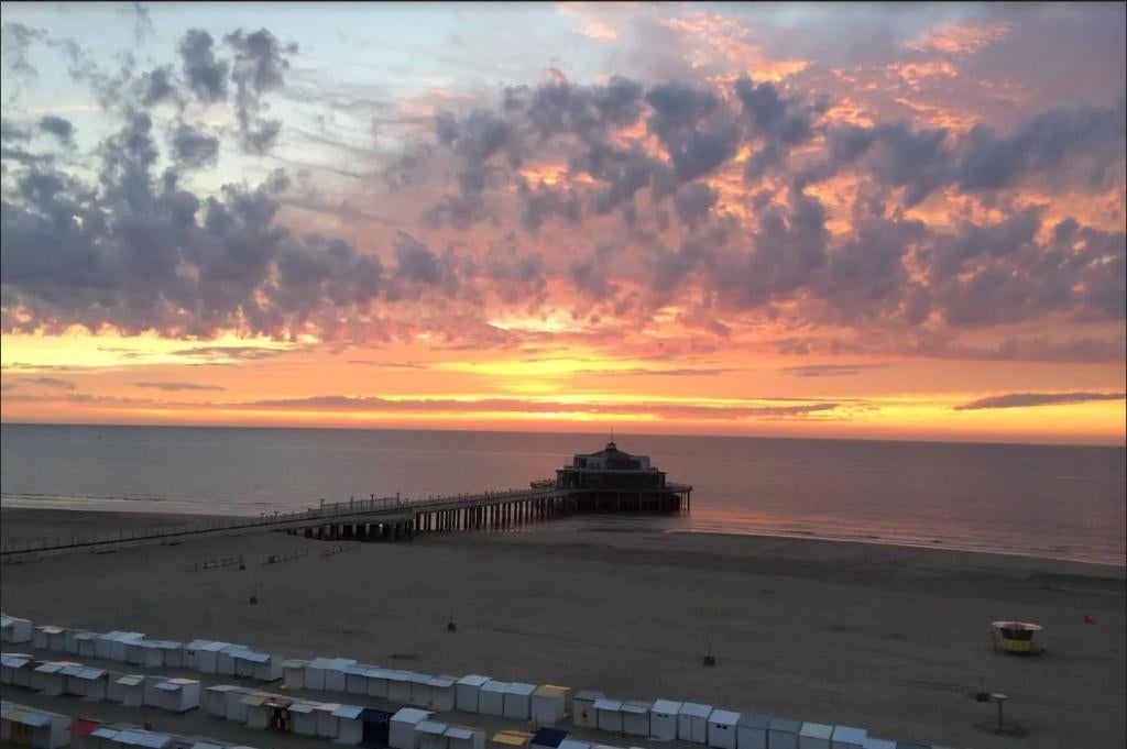 Appartement Zeedijk Blankenberge met direct zeezicht en Pier, Vakantie, 2 slaapkamers, Antwerpen of Vlaanderen, Internet, Appartement