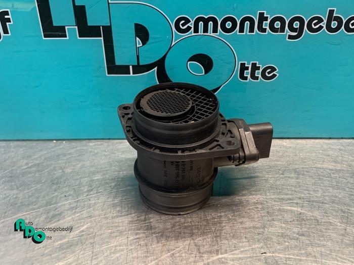 Compteur de masse d'air d'un Volkswagen Caddy (Caddy 04-), Autos : Pièces & Accessoires, Volkswagen, -, 3 mois de garantie, Utilisé