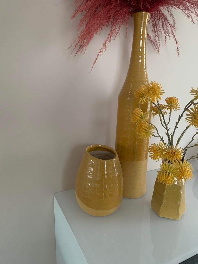 Okerkleurige vazen, Huis en Inrichting, Woonaccessoires | Vazen, Ophalen, Zo goed als nieuw