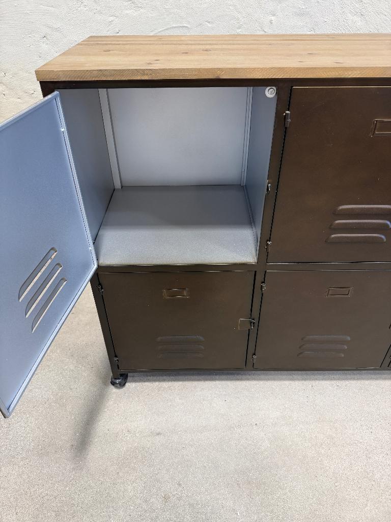 Maisons du Monde Wayne industrieel buffet 6-deurs, Huis en Inrichting, Kasten | Buffetkasten, Ophalen, 100 tot 150 cm, Zo goed als nieuw