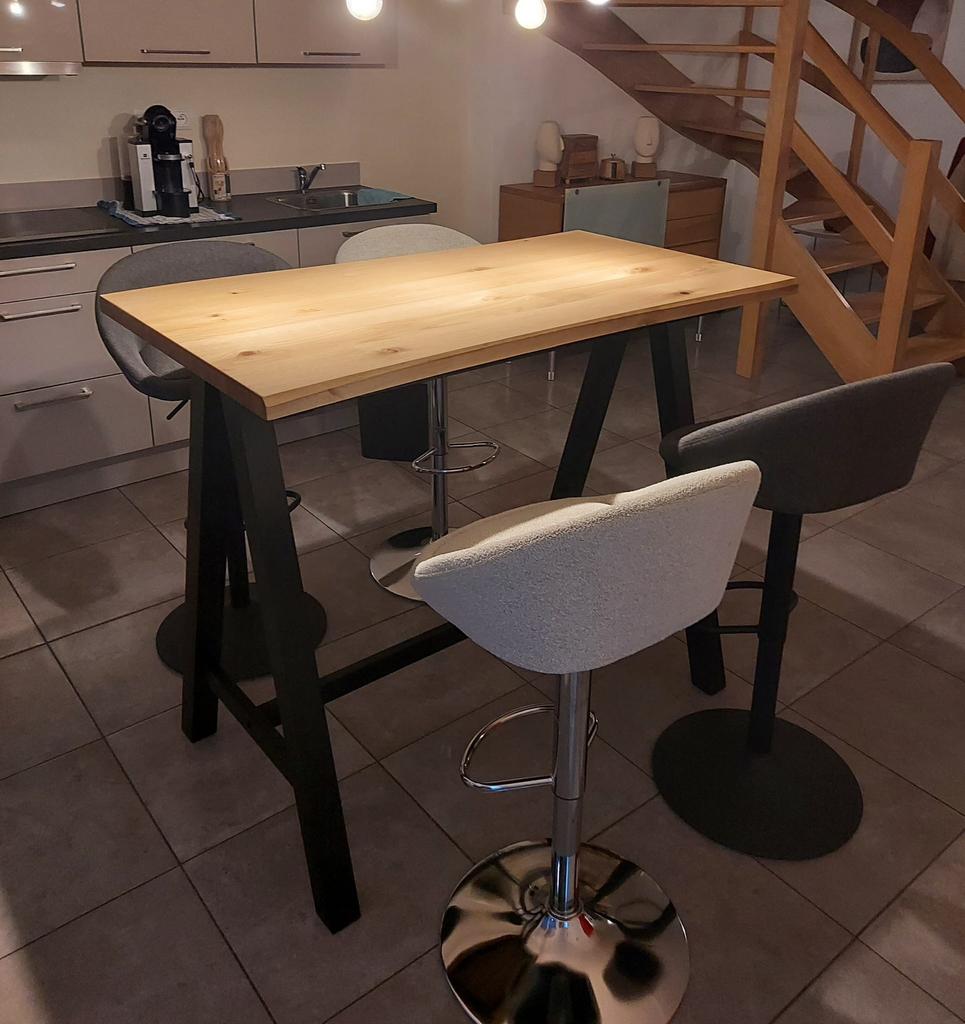 Eettafel met barkrukken, Huis en Inrichting, Tafels | Eettafels, Ophalen, 100 tot 150 cm, Nieuw, 50 tot 100 cm