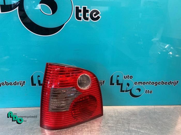 Achterlicht links van een Volkswagen Polo (Polo 01-), Gebruikt, -, Volkswagen, -