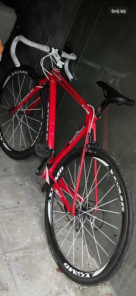 Koersfiets atom 6, Fietsen en Brommers, Ophalen, Zo goed als nieuw