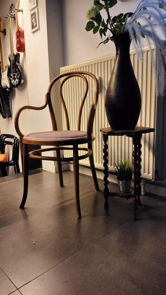 Thonet fauteuil/ bureaustoel nr. 18, Ophalen