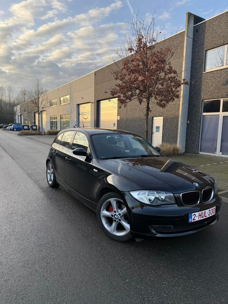 Bmw 116 i, Autos, 122 kW, Boîte manuelle, 5 portes, 5 places