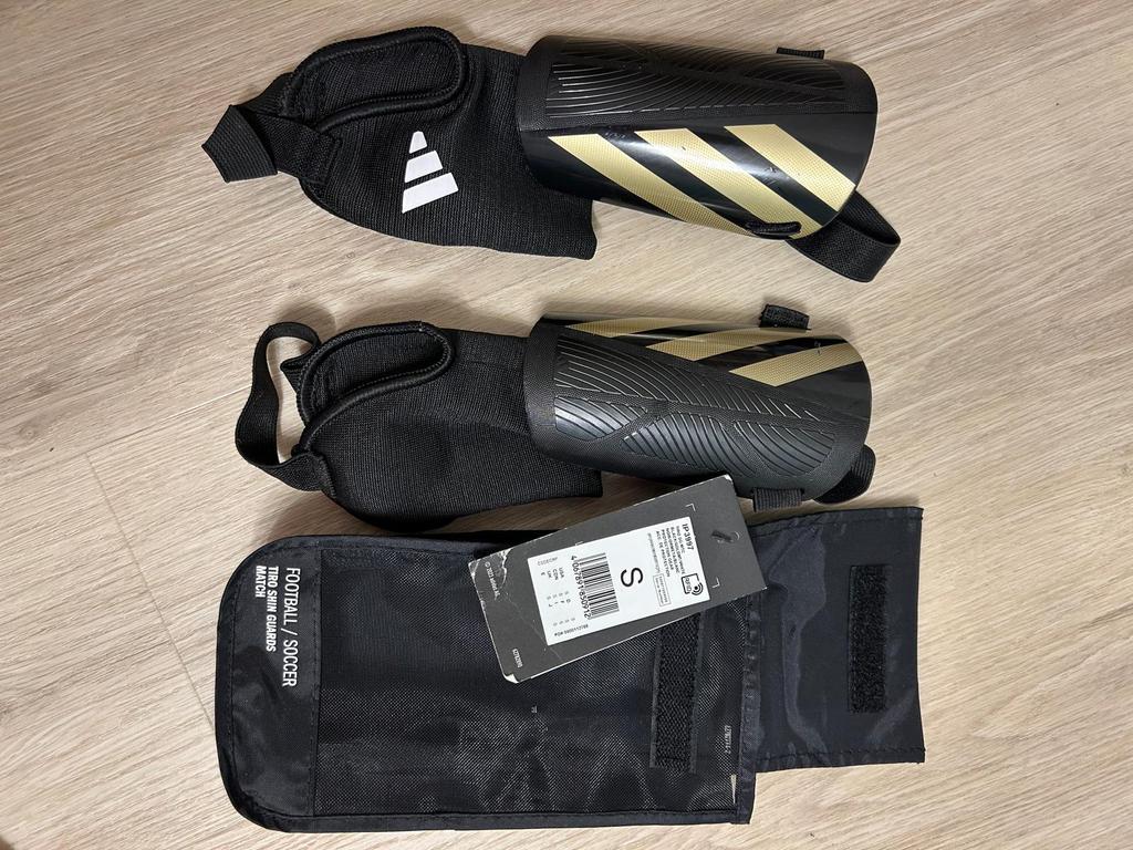 Scheenbeschermers adidas kind nieuw!, Maat S, Ophalen, Nieuw