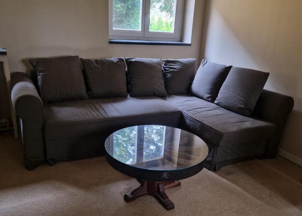 Canapé-lit Ikea, Enlèvement