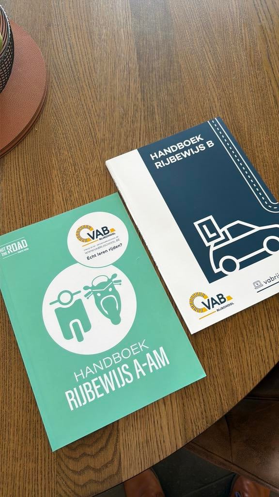 Manuels des permis de conduire VAB A-AM et B, Enlèvement ou Envoi, Comme neuf, Ne s'applique pas