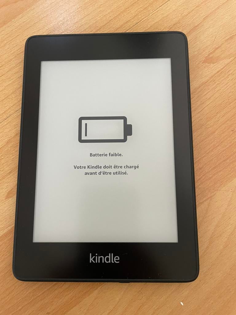 Liseuse Kindle Paperwhite + coque protectrice - comme neuve!, Computers en Software, E-readers, Ophalen, Zo goed als nieuw