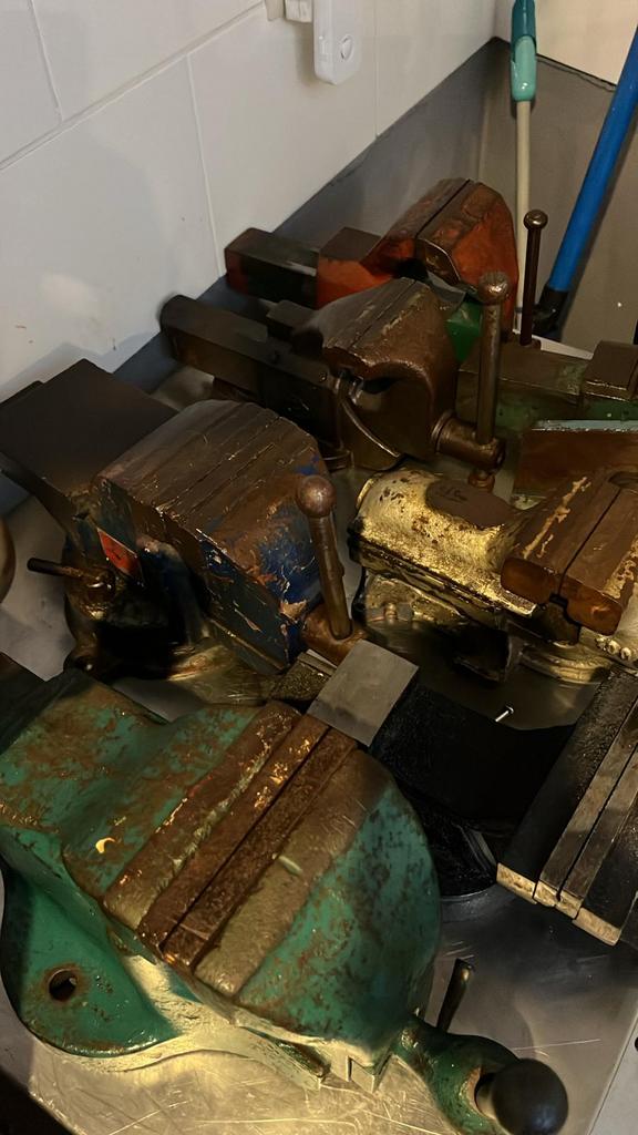 Étau, Bricolage & Construction, Enlèvement, Comme neuf