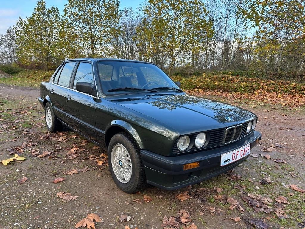 Bmw E30 320 4 deurs automaat, Auto's, BMW, Automaat, 4 deurs, Grijs, 6 cilinders