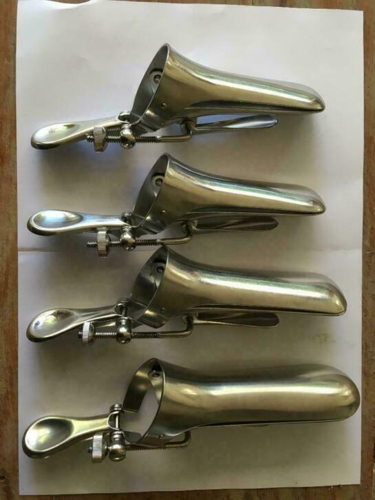 set van 4 eendebekken RVS uit ziekenhuisboedel, Diversen