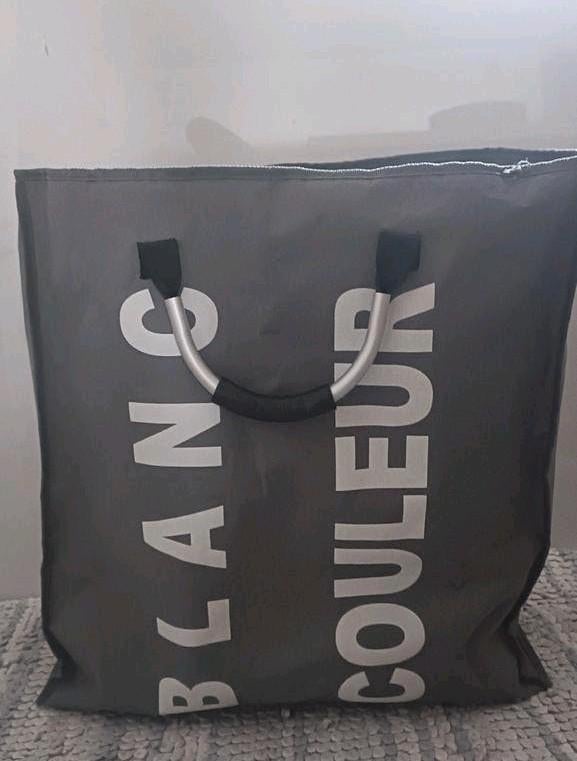 Waszak /linnenzak met 2 vakken voor witte en gekleurde was, Huis en Inrichting, Badkamer | Badtextiel en Accessoires, Ophalen