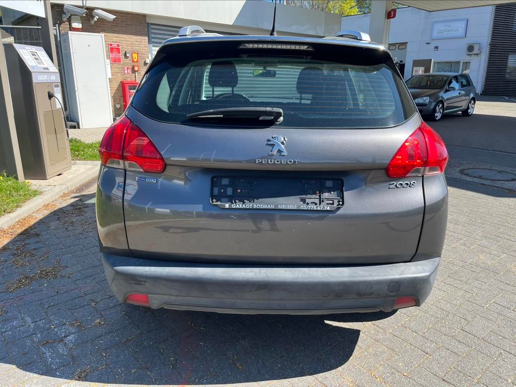 Peugeot 2008 1.2 puretech 2016/175000 km, Auto's, Bedrijf, Handgeschakeld, Elektrische ramen, Te koop