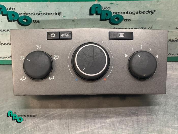 Kachel Bedieningspaneel van een Opel Astra (Astra H 04-), Gebruikt, -, -, Opel
