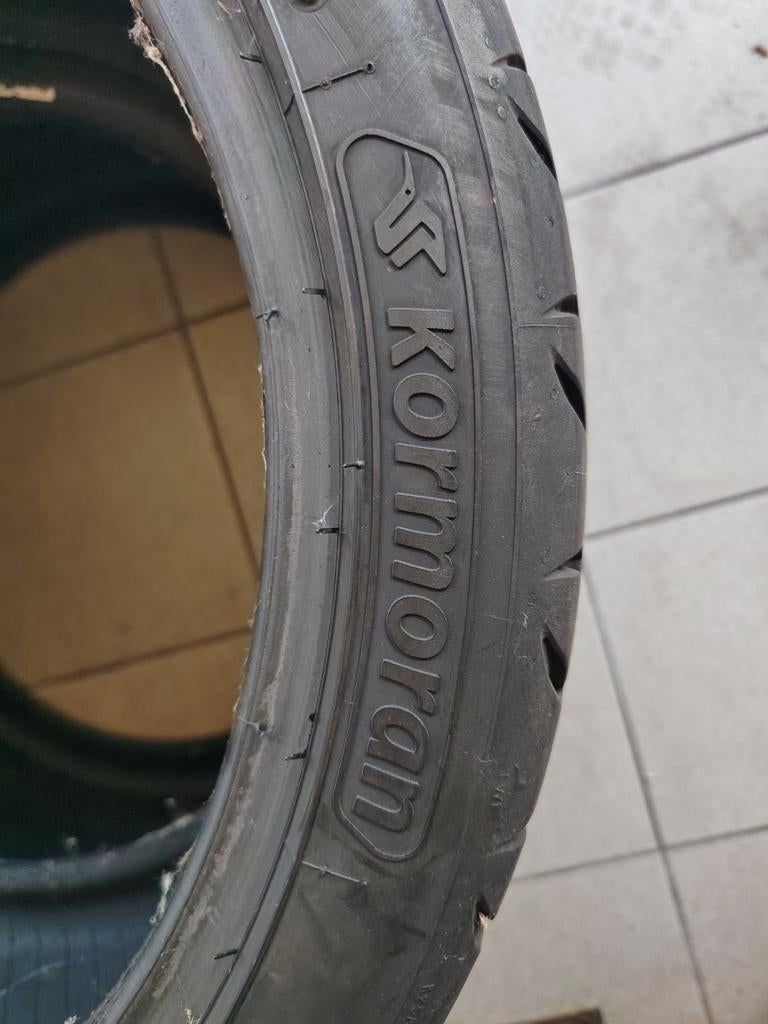 Pneus 255 35 19, Enlèvement, Pneu(s)