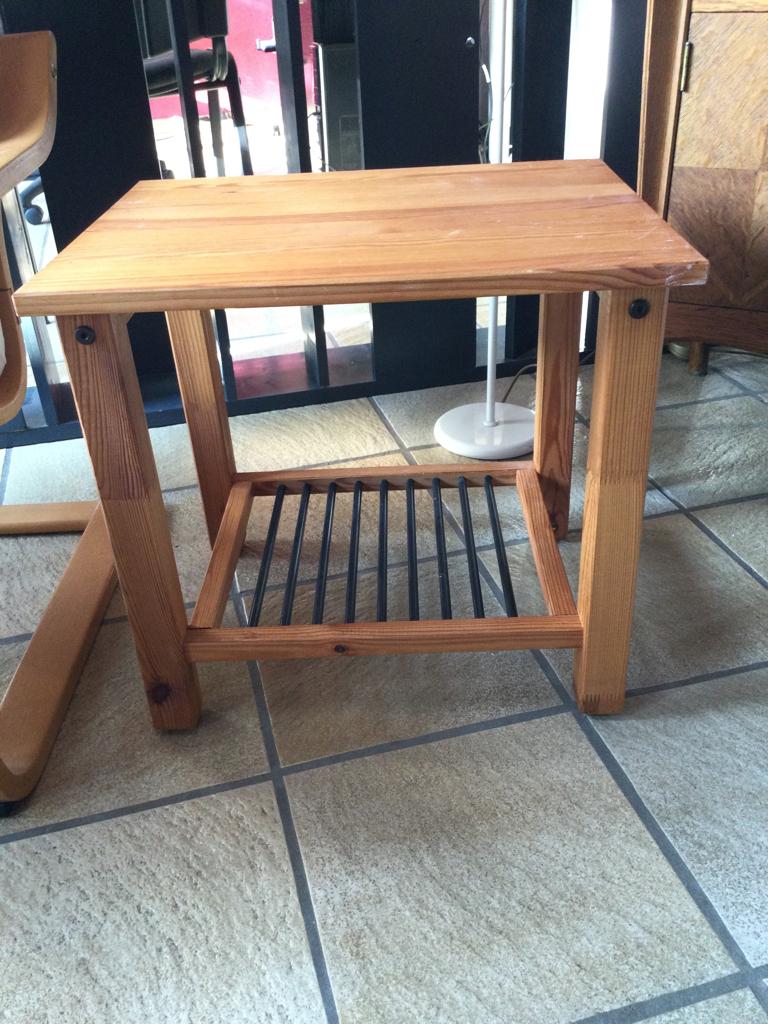 Petite table pour terrasse ou jardin, Enlèvement, Comme neuf, Rectangulaire, Bois