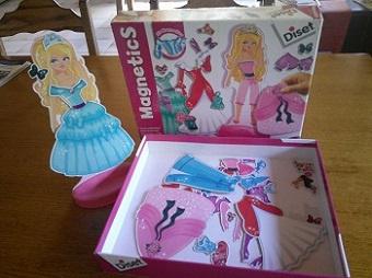 jeu mannequin à habiller 4€ OU     2 jeux et livre Némo 10€, Enlèvement ou Envoi, Utilisé, Autres types