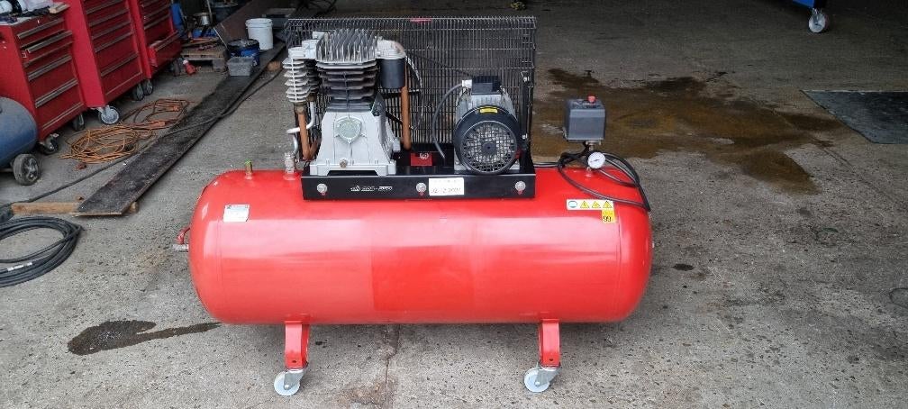 compressor 270L 5.5KW, Ophalen, Gebruikt, 400 tot 800 liter/min, 6 tot 10 bar