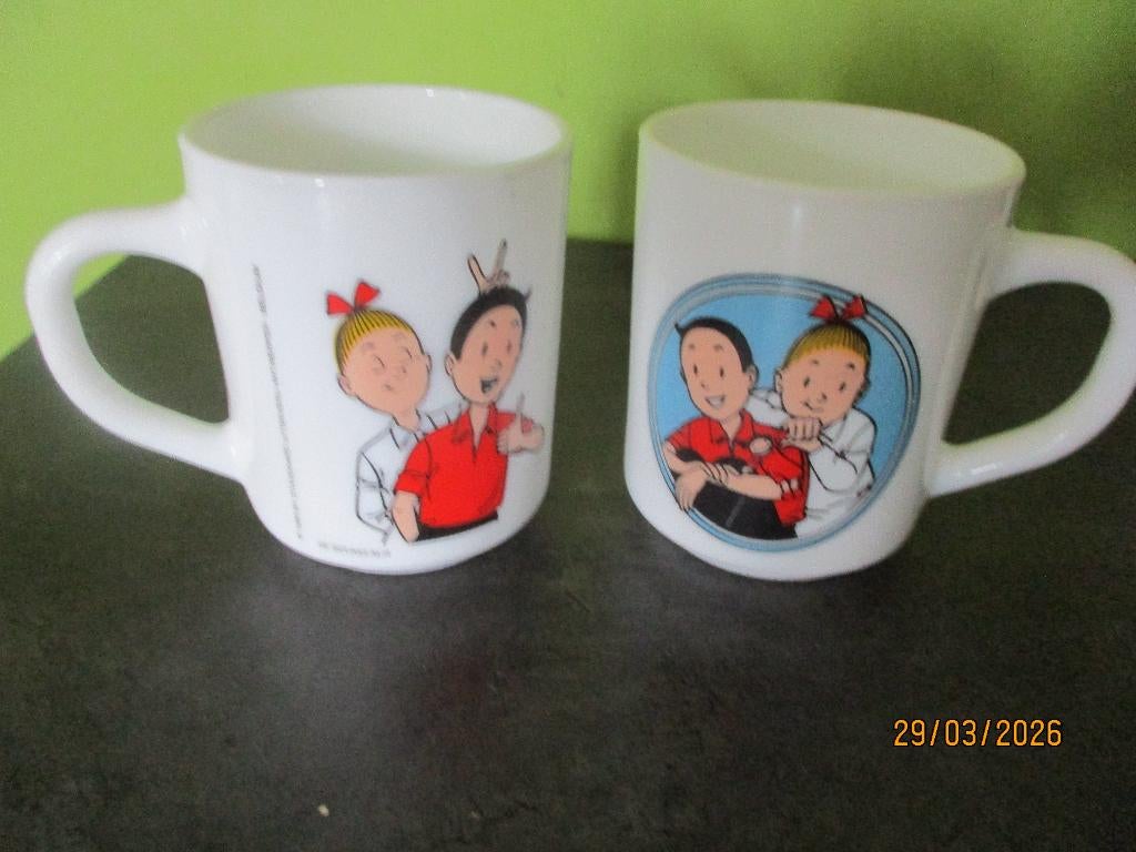 Lot de 2 mugs arcopal bob et bobette, Enlèvement ou Envoi, Bob et Bobette, Utilisé, Autres types