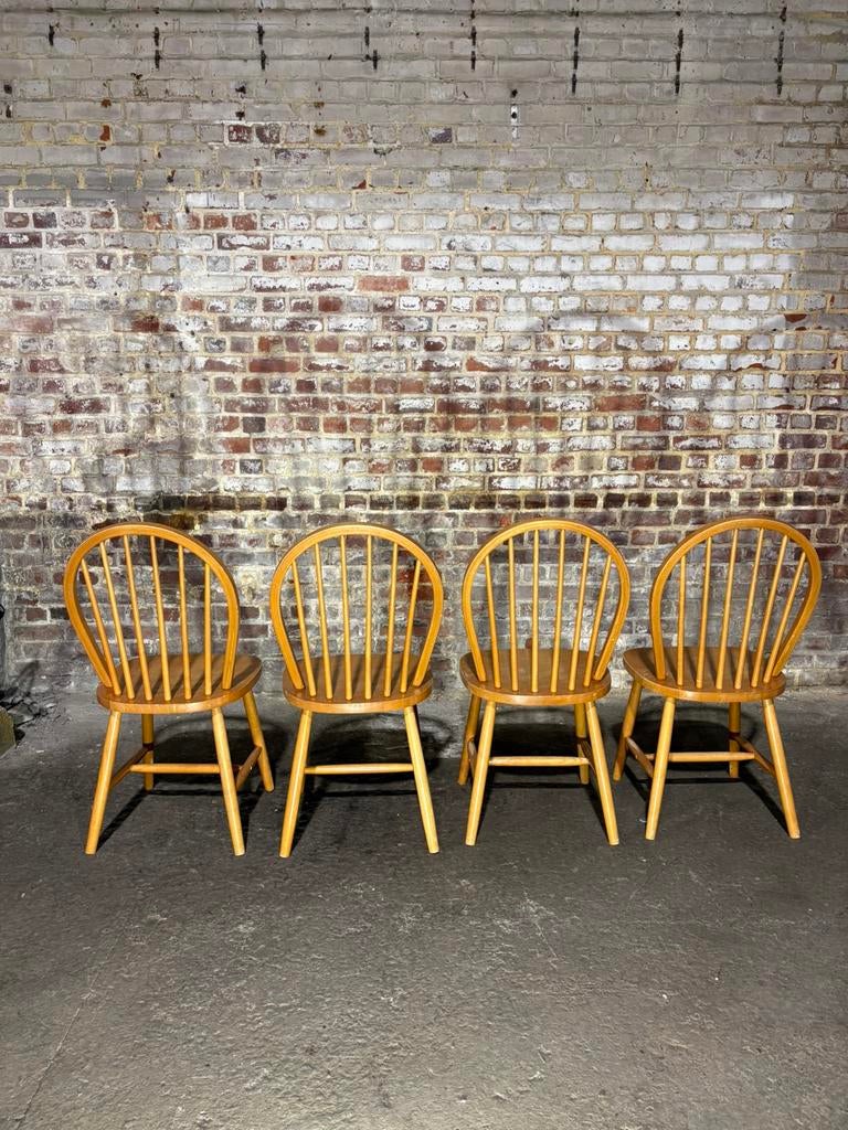 Vintage massief houten stoelen in Scandinavische stijl tafel, Ophalen, Zo goed als nieuw