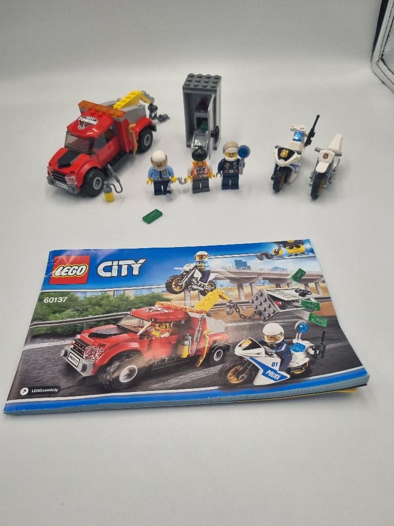Lego City 60137 Tow Truck Trouble, Ophalen of Verzenden, Zo goed als nieuw, Complete set, Lego