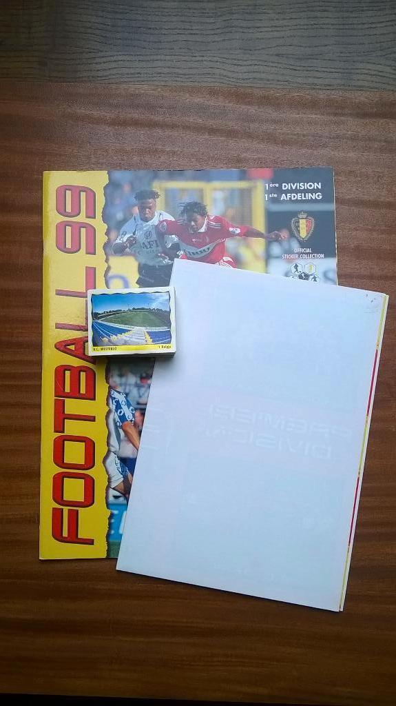 ALBUM VIERGE PANINI FOOTBALL BELGIUM 99 + 126 STICKERS, Collections, Articles de Sport & Football, Comme neuf, Enlèvement ou Envoi
