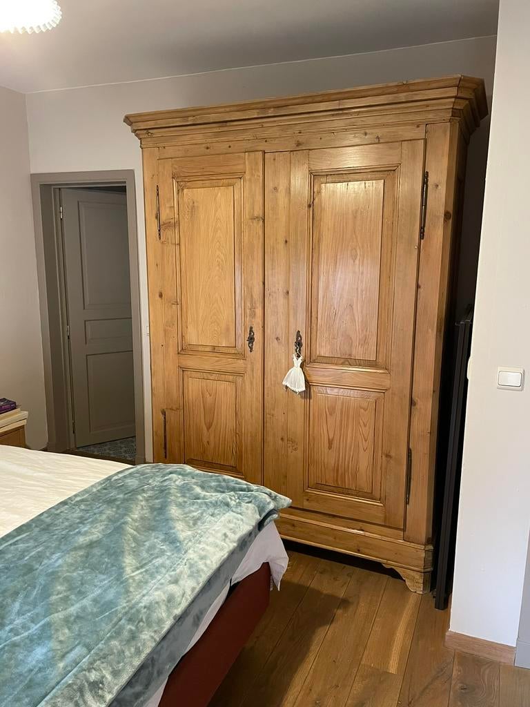 Garde-robes, Enlèvement