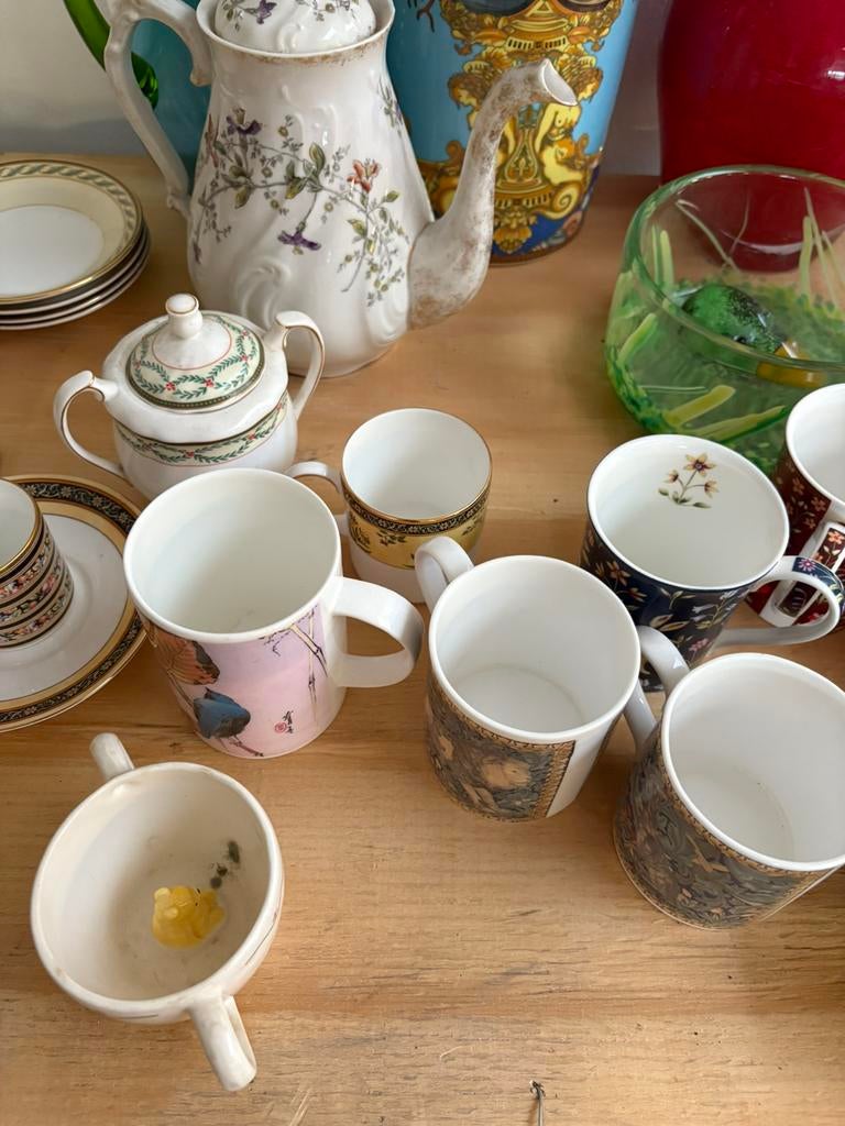 Collection exclusive de porcelaine anglaise vintage, Enlèvement