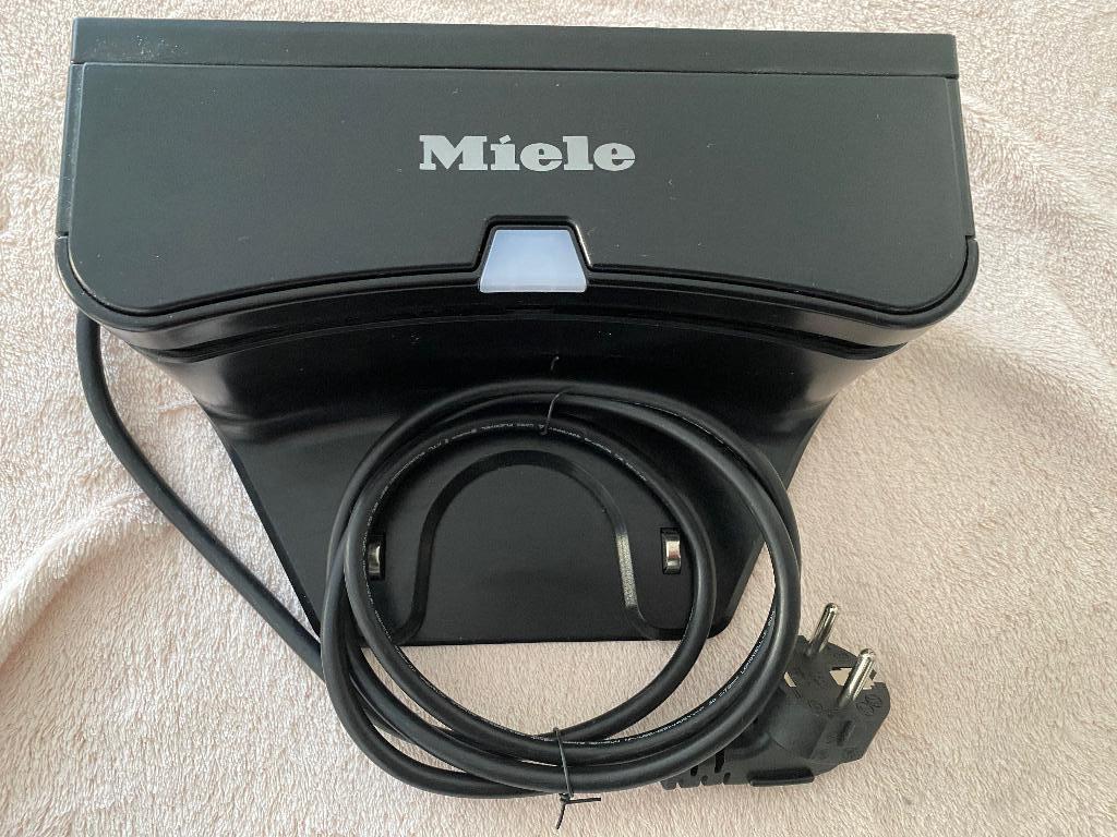 Aspirateur robot Miele Scout Rx1, Electroménager, Aspirateurs, Enlèvement ou Envoi, Réservoir, Comme neuf, Aspirateur robot