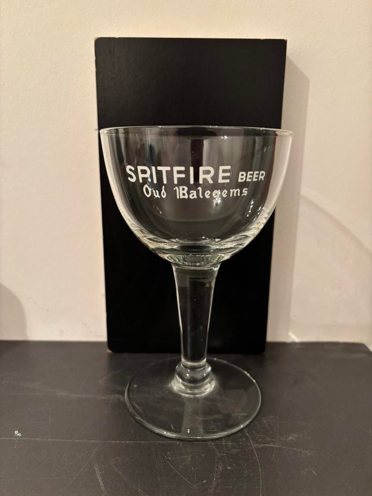 Ancien verre à bière Spitfire Beer Oud Balegems, Collections, Enlèvement ou Envoi, Comme neuf, Verre ou Verres, Autres marques