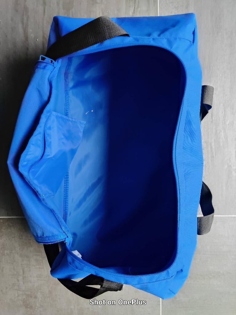SAC DE SPORT ADIDAS BLEUE, Enlèvement, Comme neuf, Hommes