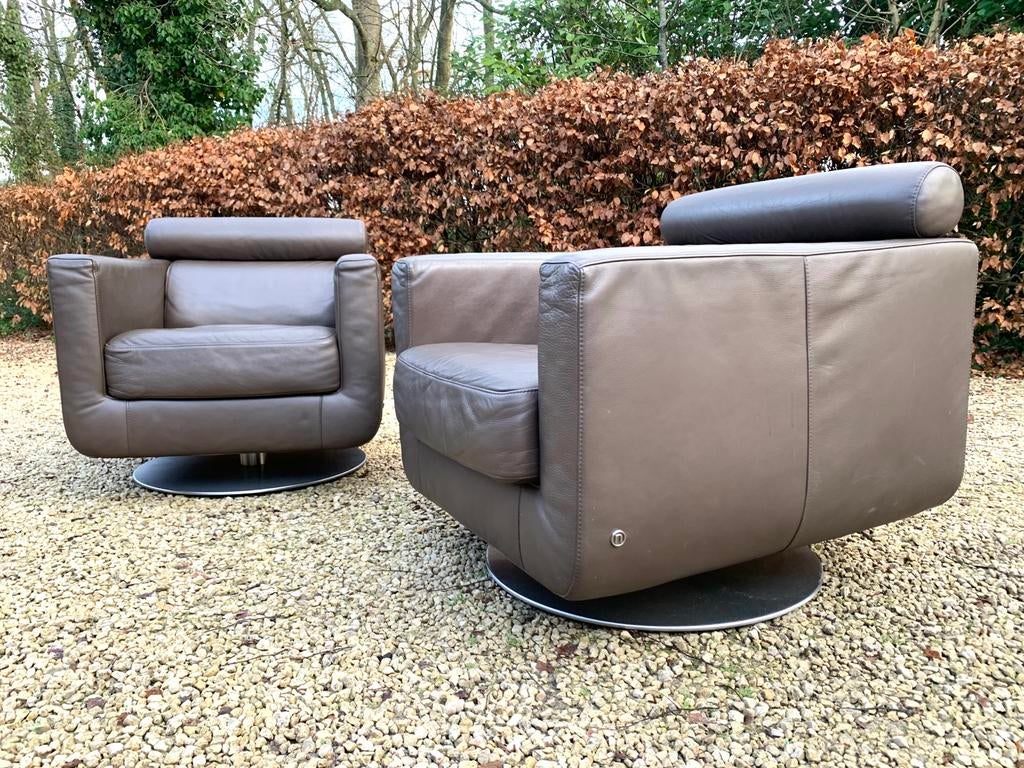 Natuzzi SUAD draaifauteuils echt leder in goede staat!, Ophalen, Gebruikt
