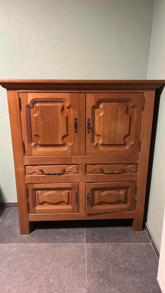 Meuble armoire Buffet chêne massif, Maison & Meubles, Armoires | Dressoirs, Enlèvement, Comme neuf, Chêne