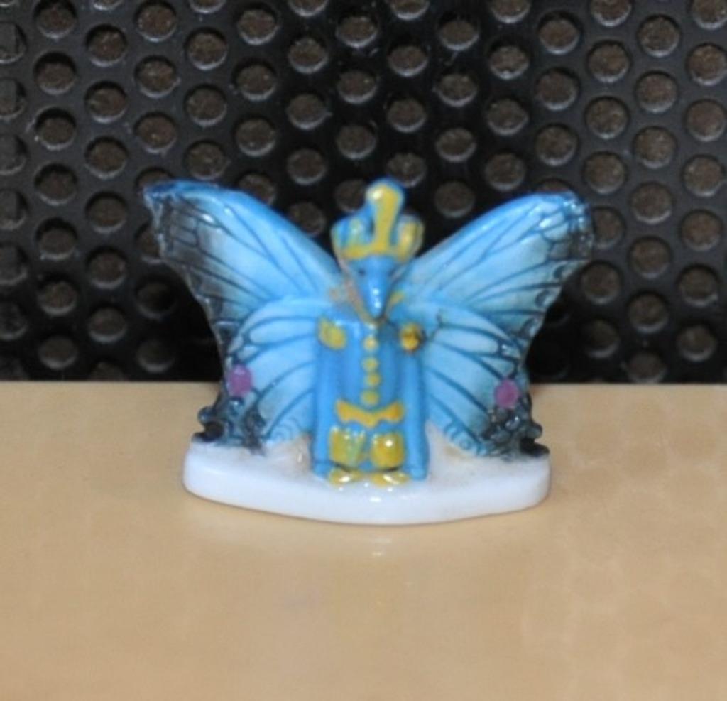 feve en porcelaine  nop papillon bleu, Enlèvement ou Envoi, Comme neuf, Animal