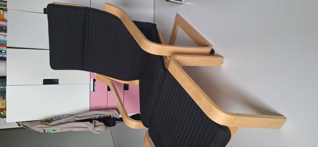 Poang zwart, Ophalen, Zo goed als nieuw