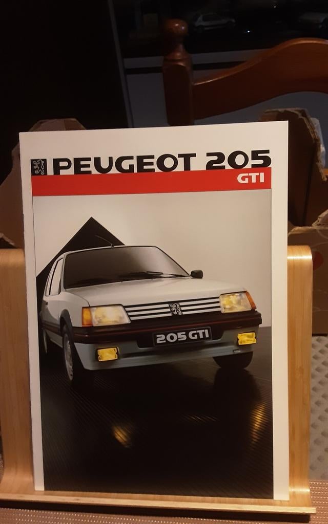 PEUGEOT 205 gti brochure, Ophalen of Verzenden, Zo goed als nieuw, Peugeot