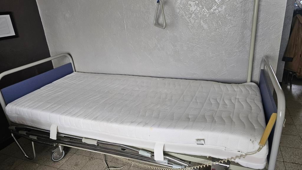 Electrisch ziekenhuisbed 90 cm, Huis en Inrichting, Ophalen, 90 cm