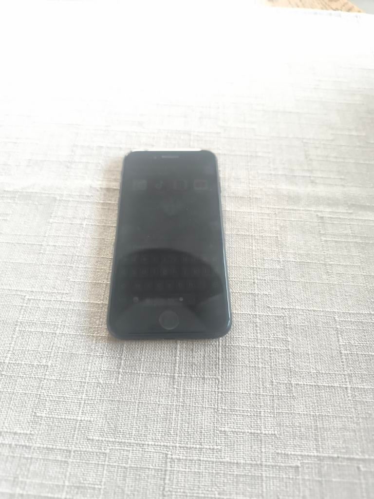 iPhone SE 2020 aucune griffe, Ophalen of Verzenden, Zo goed als nieuw