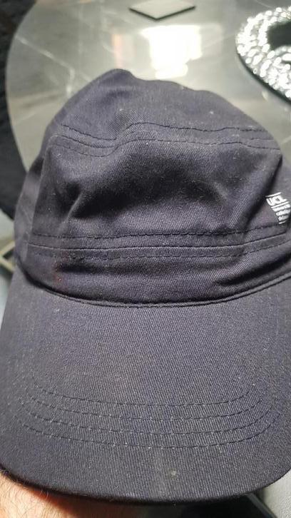 2 casquette ucl Louvain pour le doudou, Envoi, Casquette