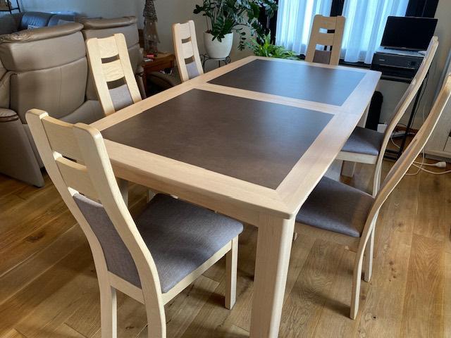 salle à manger complète contemporaine en chêne clair, Maison & Meubles, Armoires | Dressoirs, Chêne, 25 à 50 cm, Avec tablette(s)