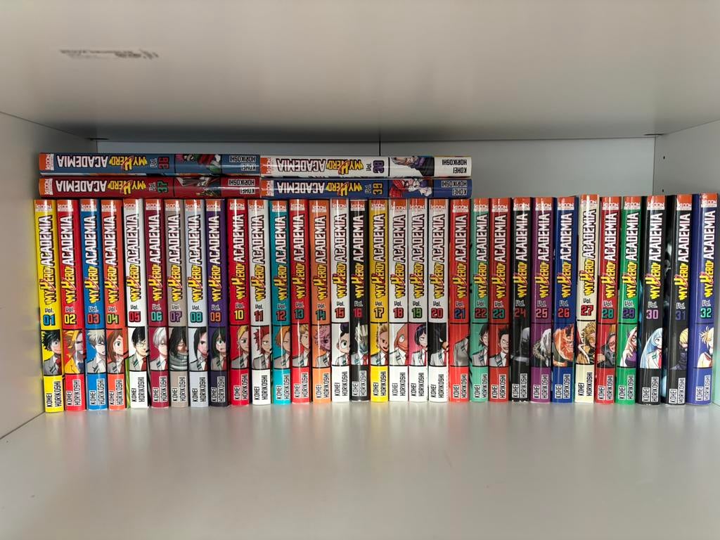 My Hero Academia — Volumes 1 à 32 + 36, 37, 38, 39, Livres, Enlèvement ou Envoi, Comme neuf