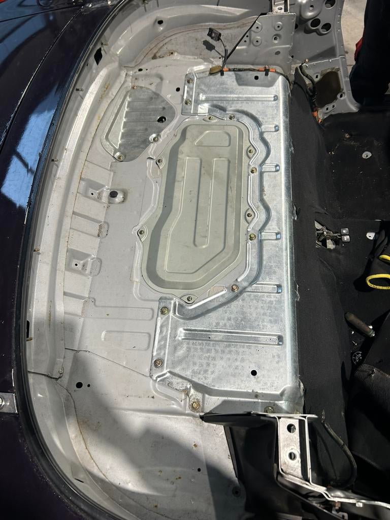 Mazda MX5 metalen panelen, Enlèvement, Mazda