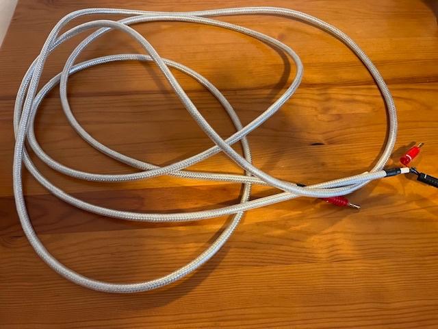 cables HP Chord Shawline X  2x4,5 m, TV, Hi-fi & Vidéo, Câbles audio & Câbles de télévision, Utilisé, Câble de haut-parleur, 2 à 5 mètres