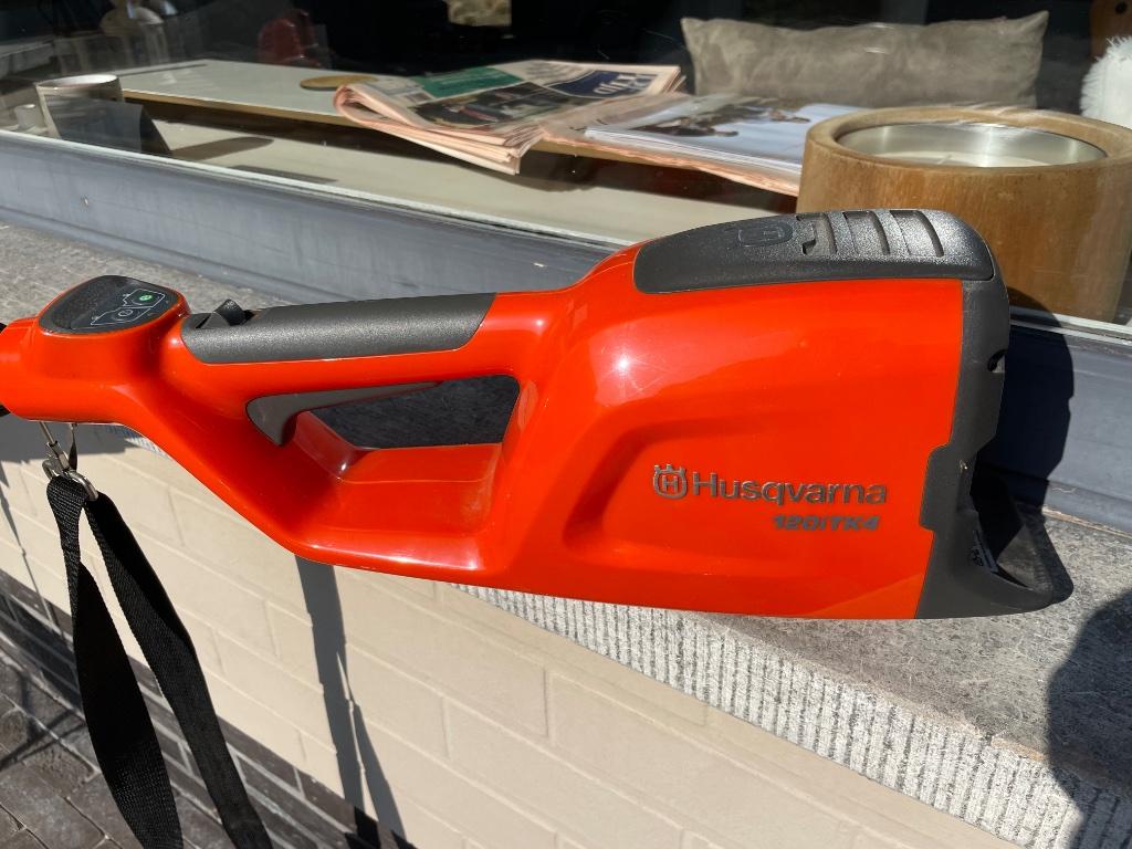 Husqvarna plooibare snoeischaar op batterij, Ophalen of Verzenden