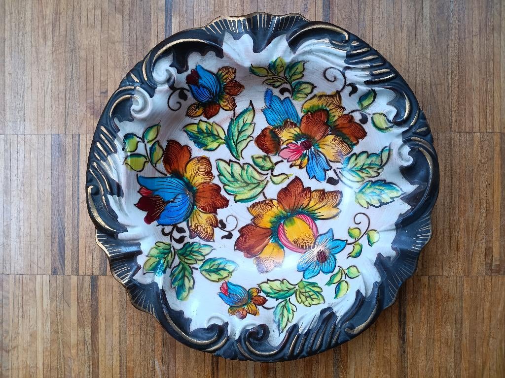 Prachtige schaal gemerkt H. Bequet, Enlèvement ou Envoi