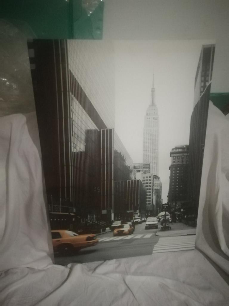 Cadre N-Y 50x70, Maison & Meubles, Enlèvement ou Envoi, Comme neuf