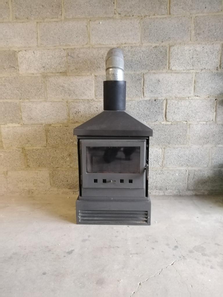 petit poele à bois avec briques refractaires., Comme neuf, Enlèvement, Bois, Autoportant