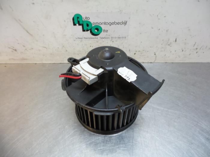 Moteur de ventilation chauffage d'un Peugeot 206, -, 3 mois de garantie, Utilisé, -